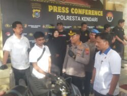 POLRESTA KENDARI GELAR KONFERENSI PERS, SEJUMLAH BARANG BUKTI DIPERLIHATKAN